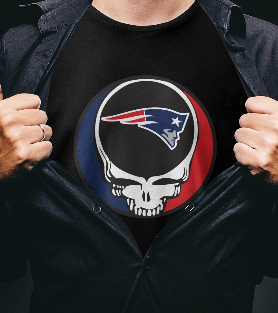 Grateful Dead Skull With New England Patriots Logo And Blue Red Rings T-Shirt