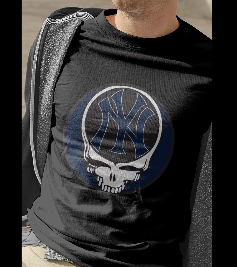 New York Yankees Grateful Dead Skull Logo Fusion T-Shirt