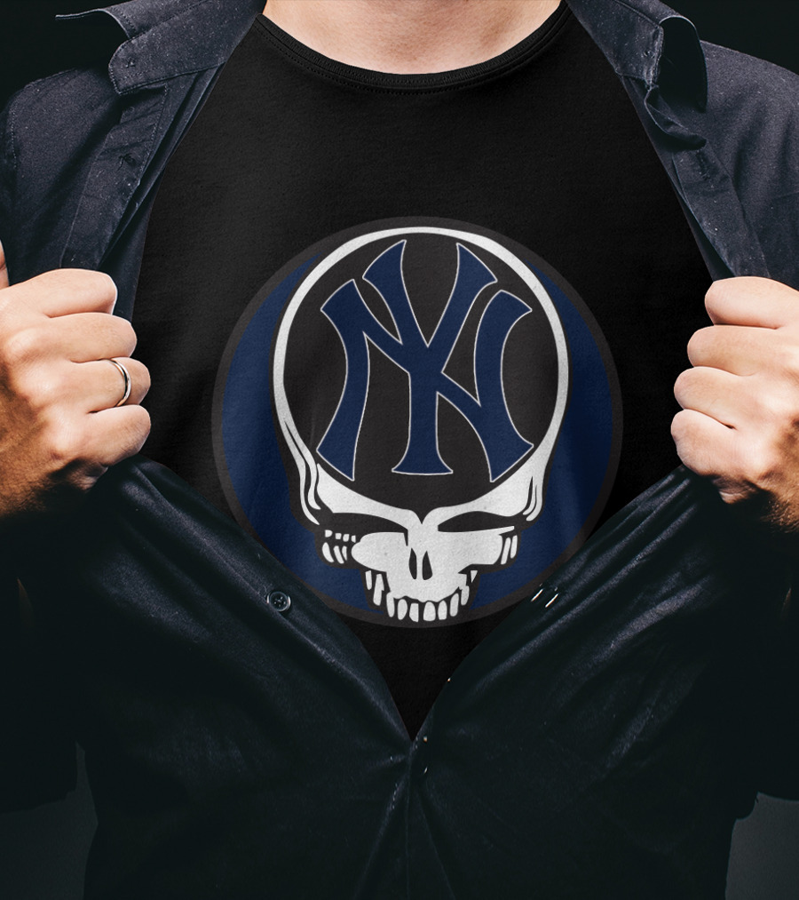 New York Yankees Grateful Dead Skull Logo Fusion T-Shirt