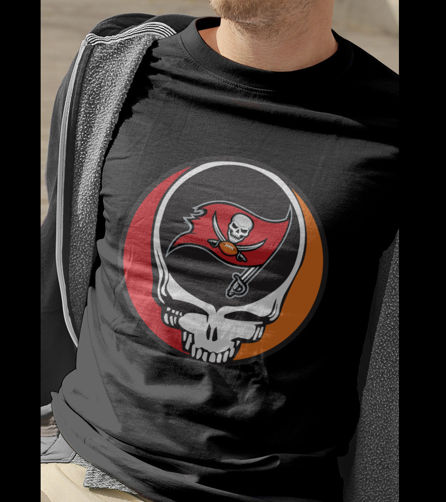 Grateful Dead Skull With Tampa Bay Buccaneers Flag T-Shirt