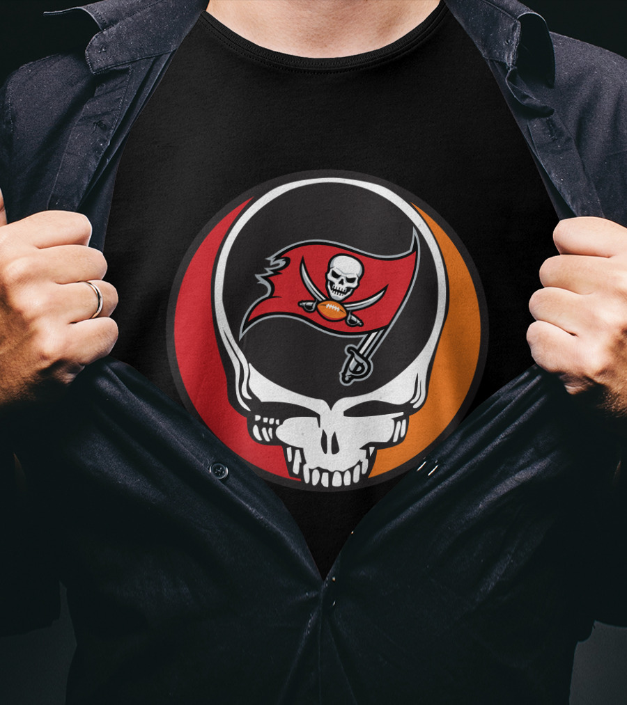 Grateful Dead Skull With Tampa Bay Buccaneers Flag T-Shirt