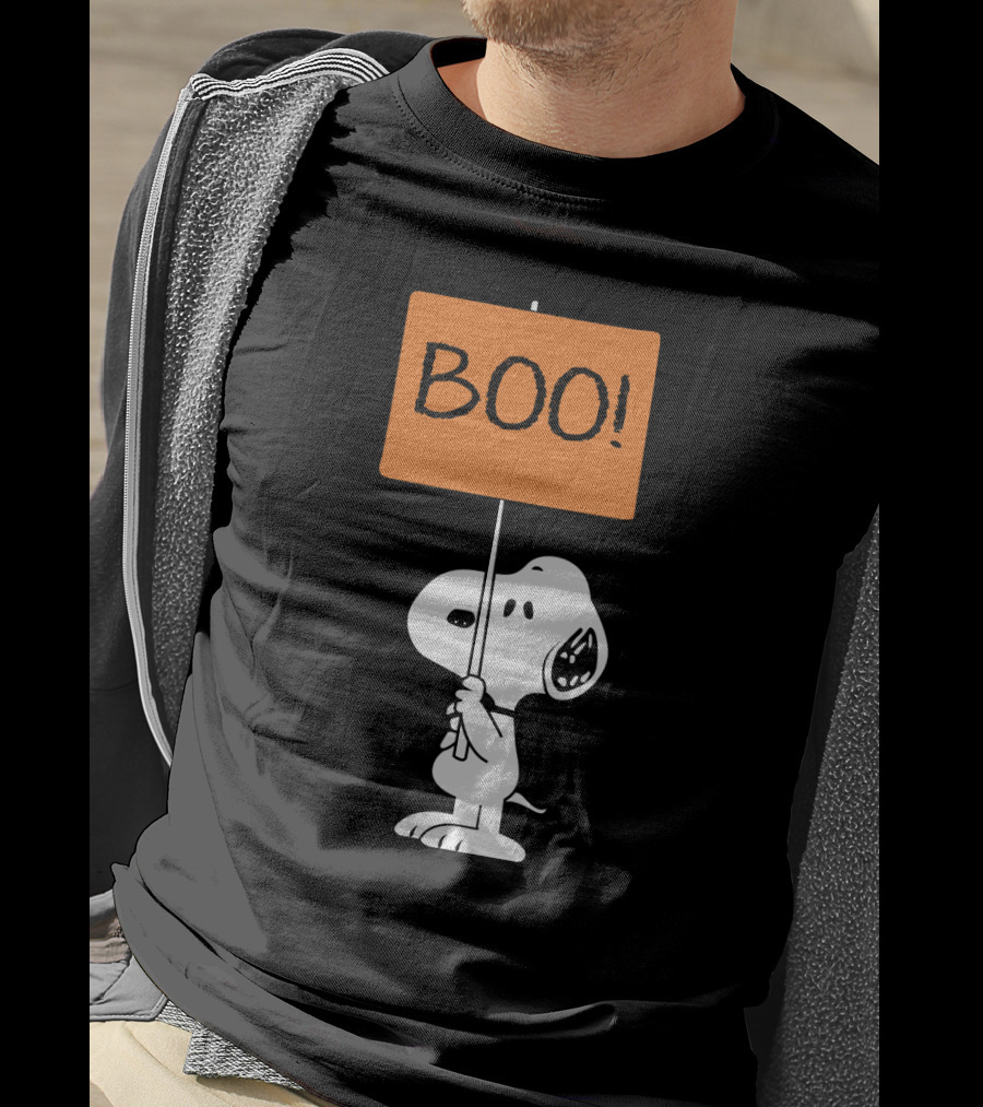 Peanuts Halloween Snoopy Holding Boo Sign T-Shirt