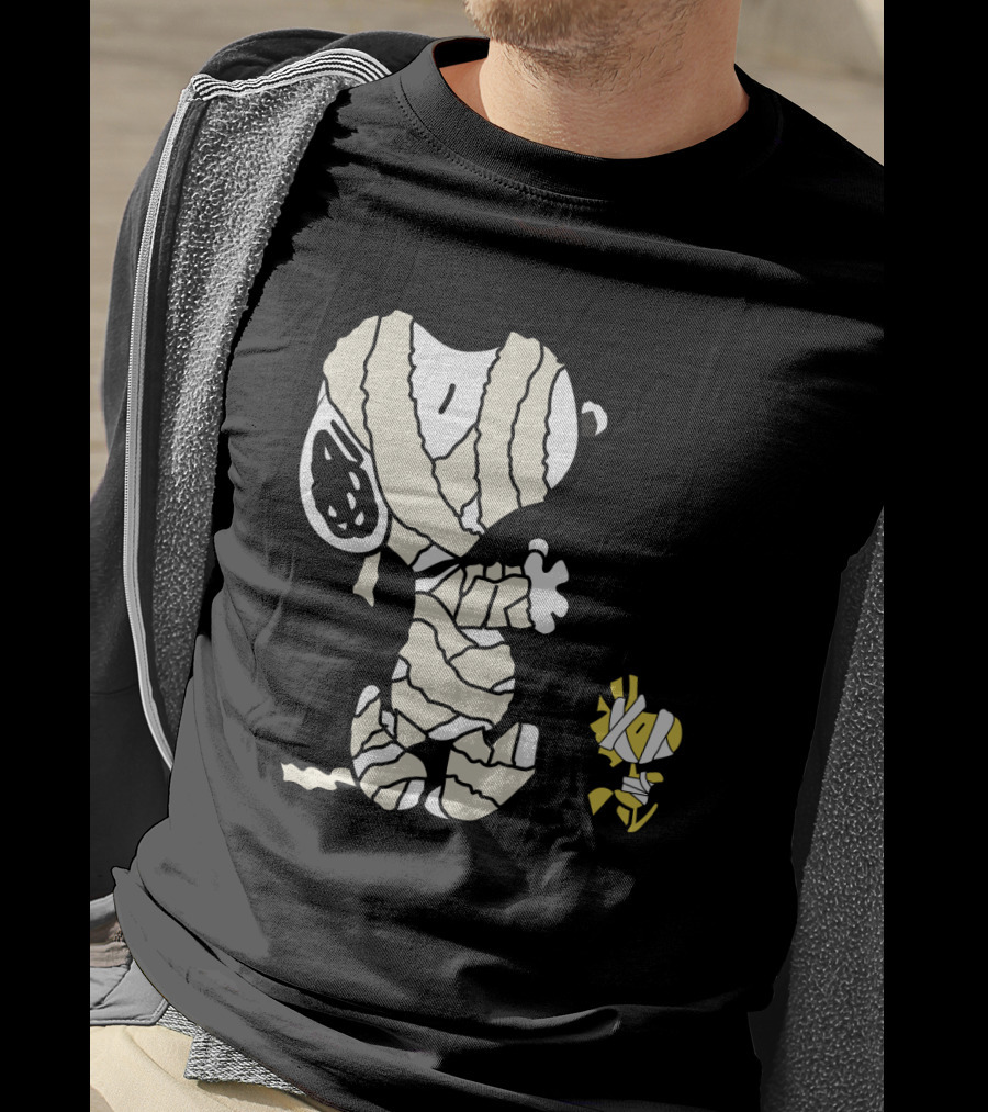 Peanuts Snoopy Mummy Wrapped Woodstock Halloween T-Shirt
