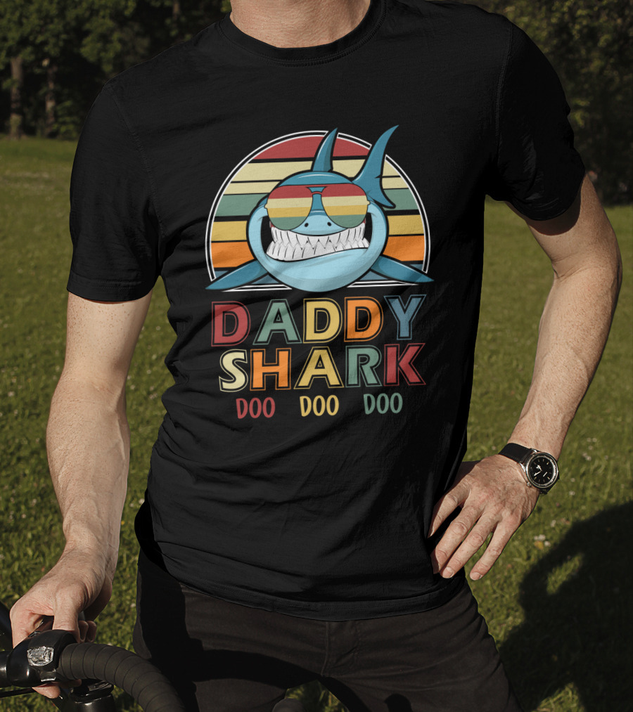 Daddy Shark Retro Vintage Doo Doo Doo Sunglasses Rainbow Stripes T-Shirt