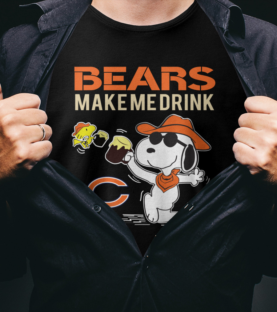 Bears Make Me Drink Snoopy For Chicago Bears Fans T-Shirt