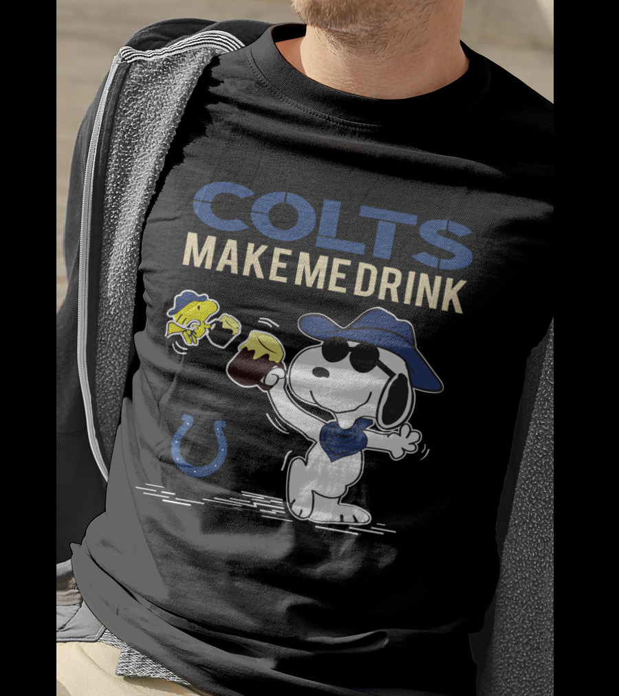 Colts Make Me Drink Snoopy Indianapolis Colts Fans Peanuts Football Horsehoe T-Shirt