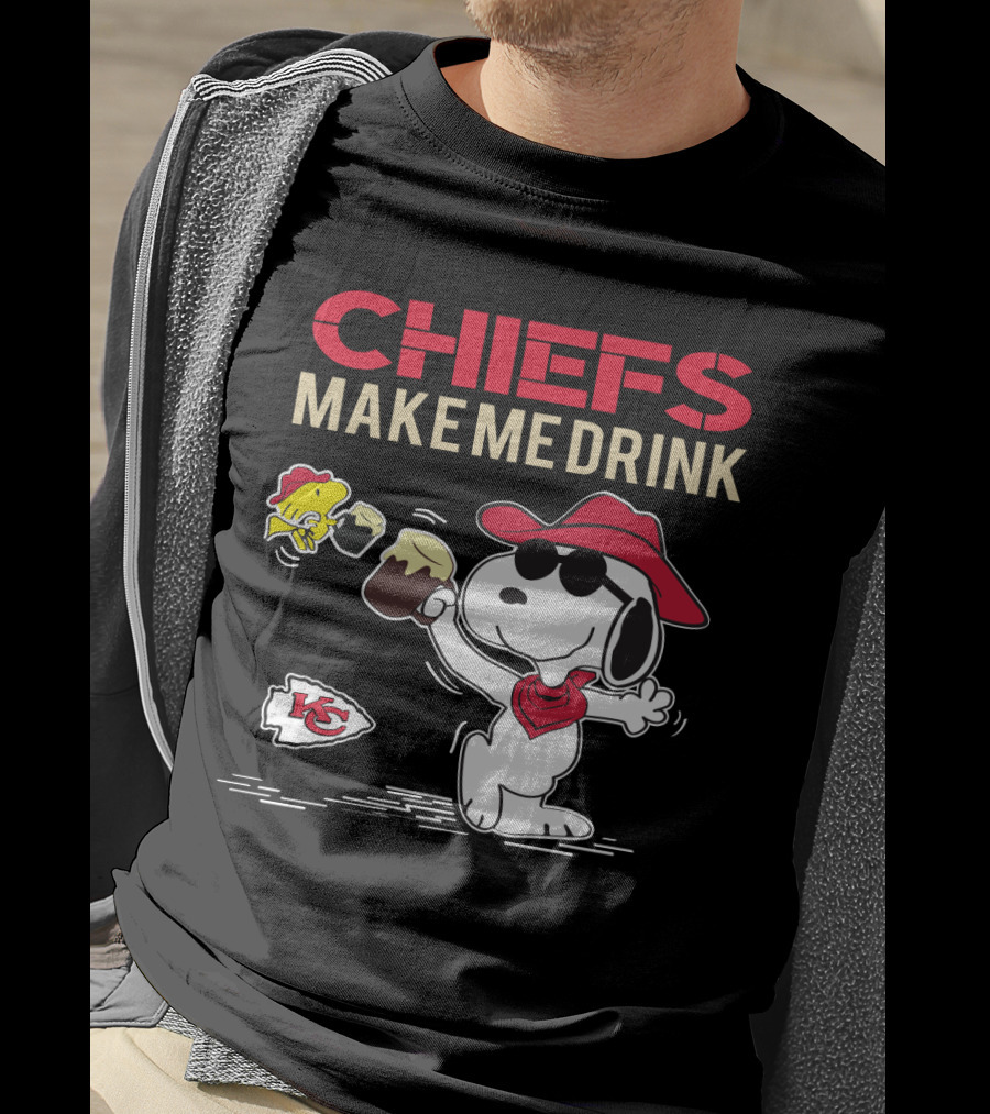 Chiefs Make Me Drink Snoopy Kansas City Chiefs Fans T-Shirt