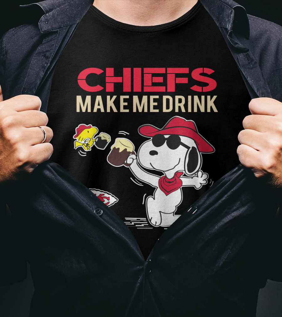 Chiefs Make Me Drink Snoopy Kansas City Chiefs Fans T-Shirt
