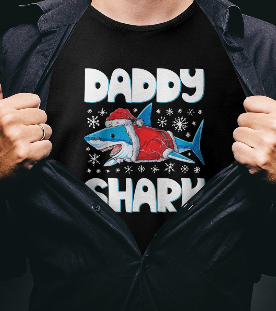 Daddy Shark Santa Hat Snowflakes Christmas T-Shirt