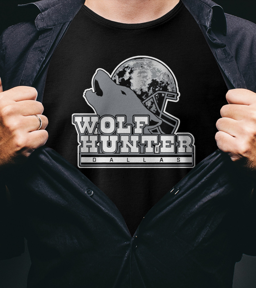 Dallas Wolf Hunter Full Moon Football Howl T-Shirt
