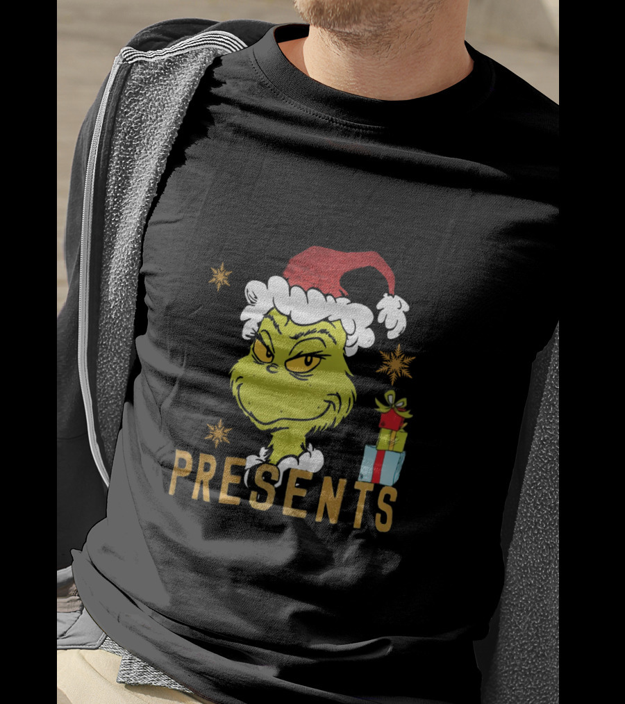 Grinch Santa Hat I'm Here For The Presents Christmas Holiday Gifts T-Shirt