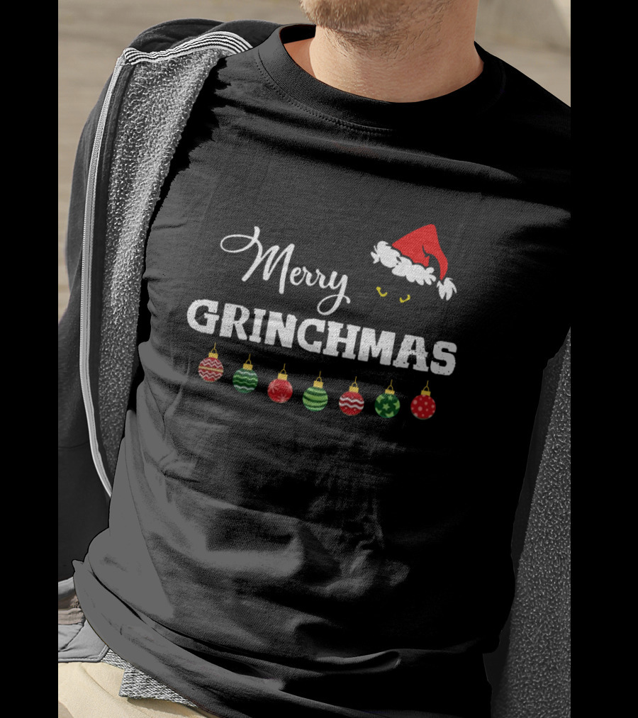 Merry Grinchmas Black Santa Hat Garland T-Shirt