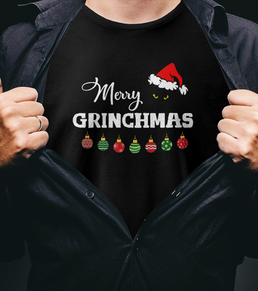 Merry Grinchmas Black Santa Hat Garland T-Shirt