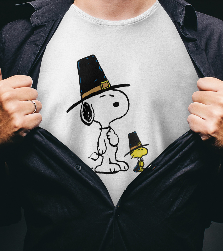 Peanuts Funny Snoopy Woodstock Thanksgiving Pilgrim Hat T-Shirt