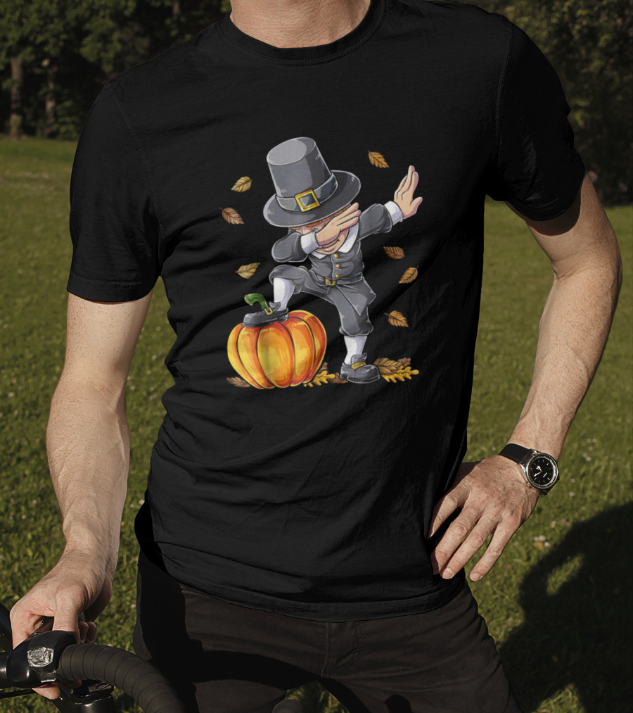 Pilgrim Dabbing On Pumpkin With Falling Autumn Leaves T-Shirt