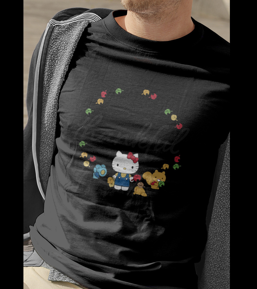 Thankful Hello Kitty Surrounded By Colorful Autumn Leaves And Forest Friends T-Shirt