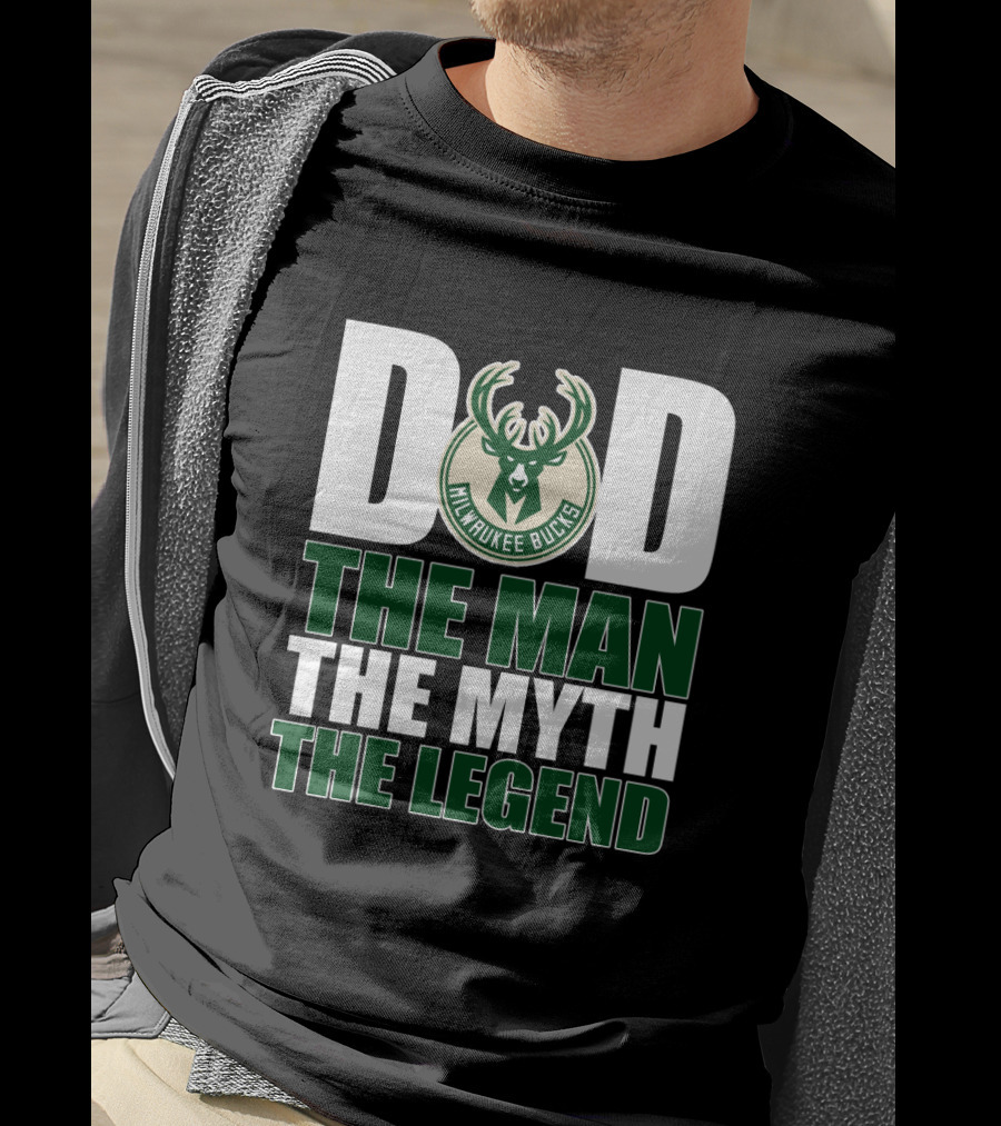 Milwaukee Bucks Dad The Man The Myth The Legend Father's Day Gift T-Shirt