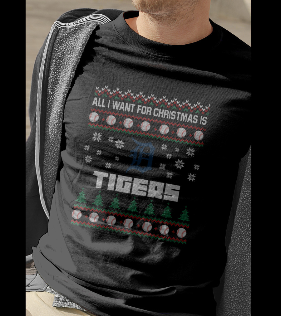 All I Want For Christmas Is Detroit Tigers Snowflakes Baseball Ornaments T-Shirt