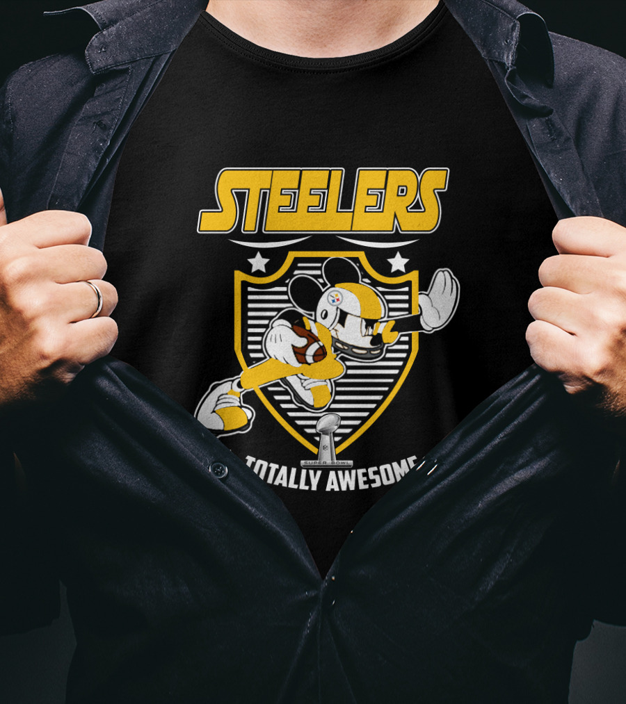 Steelers Totally Awesome Mickey Fans Running Football Theme T-Shirt