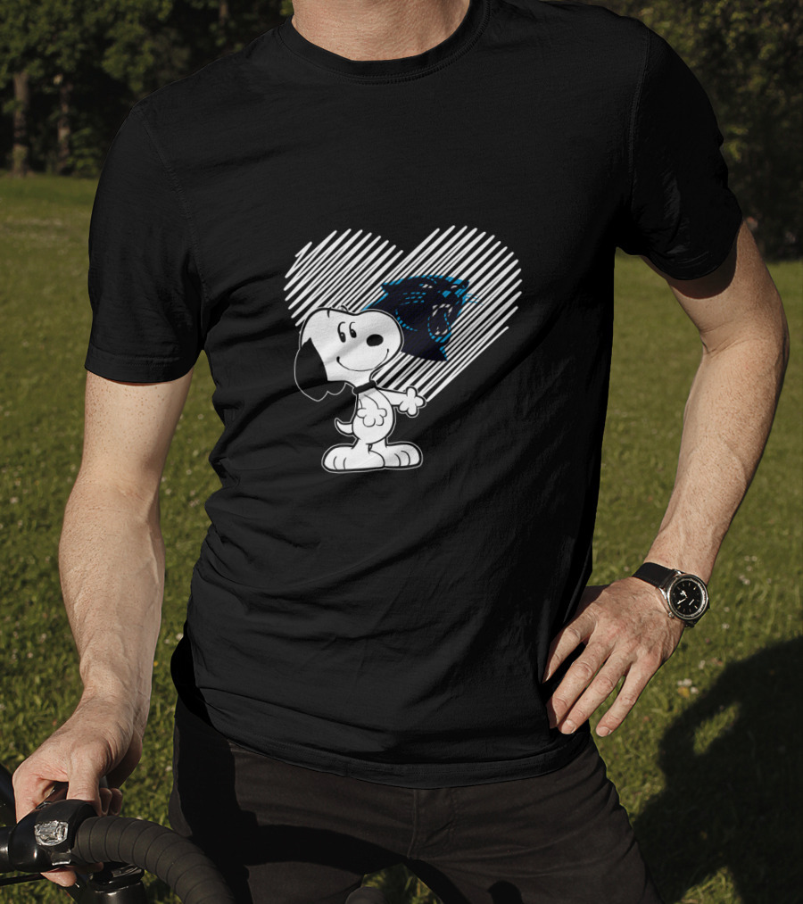 Carolina Panthers Fan Love With Snoopy Heart T-Shirt