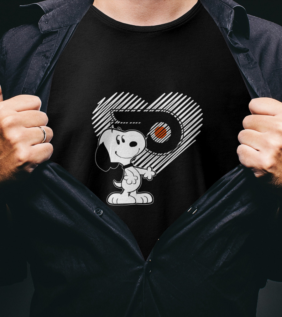 Snoopy Heart Philadelphia Flyers Love Peanuts Sports Collaboration T-Shirt