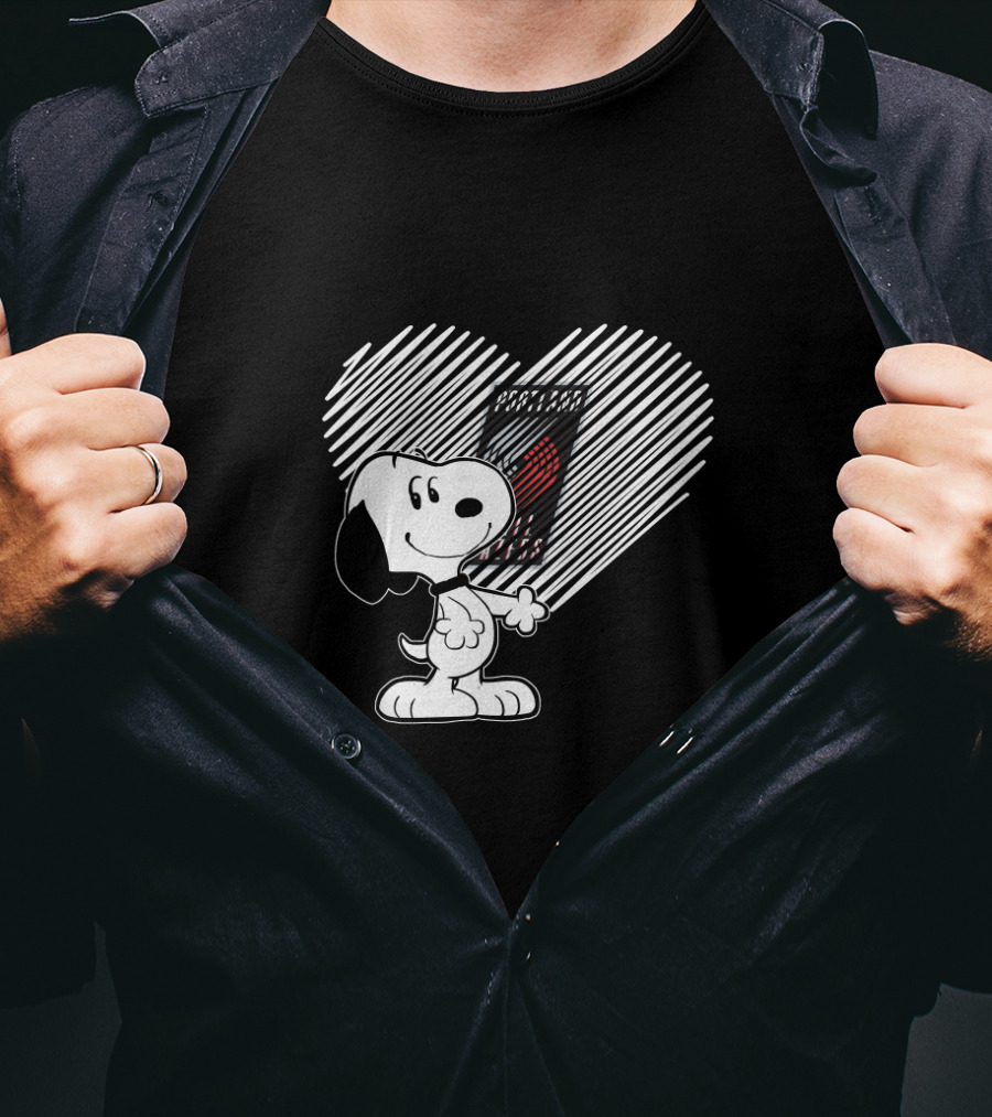Snoopy Hearts Portland Trail Blazers Fans T-Shirt
