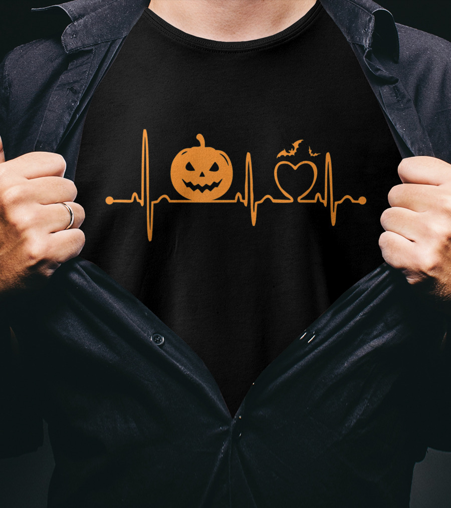 Halloween Pumpkin Heartbeat Jack-O'-Lantern Heart Bats EKG Line T-Shirt