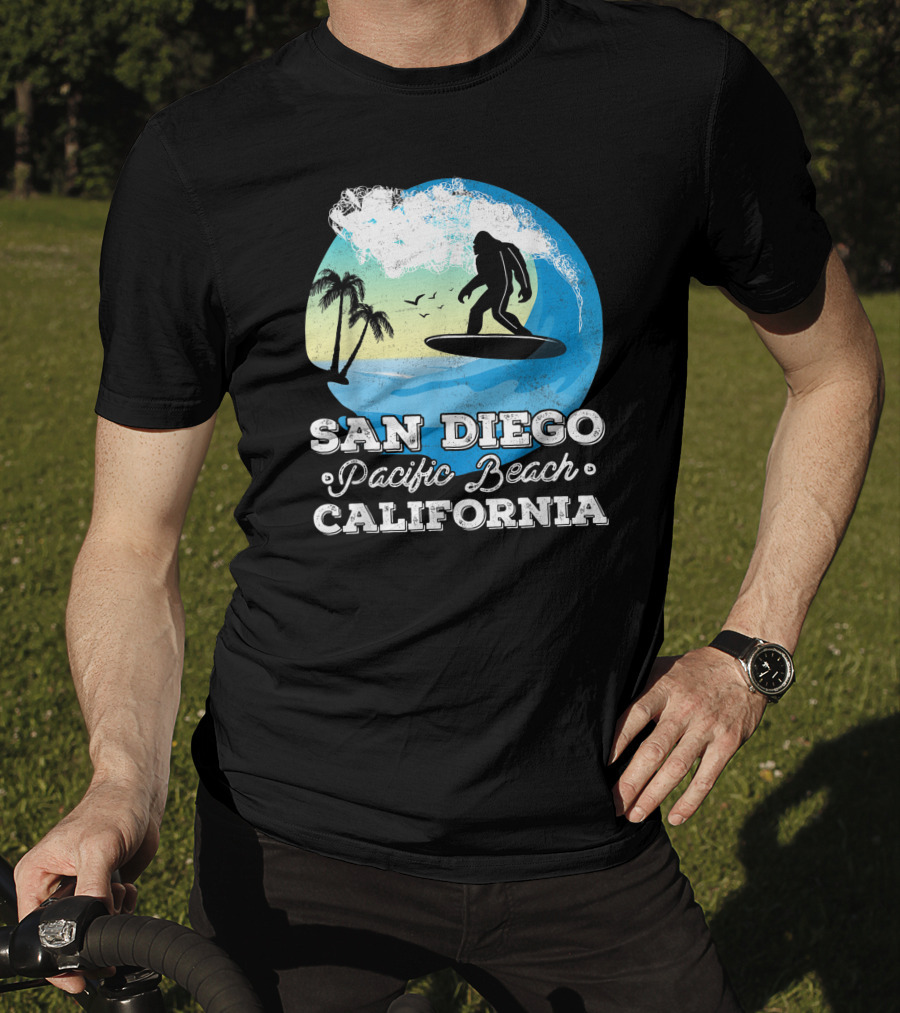 San Diego Pacific Beach California Bigfoot Surfer Adventure Scene T-Shirt