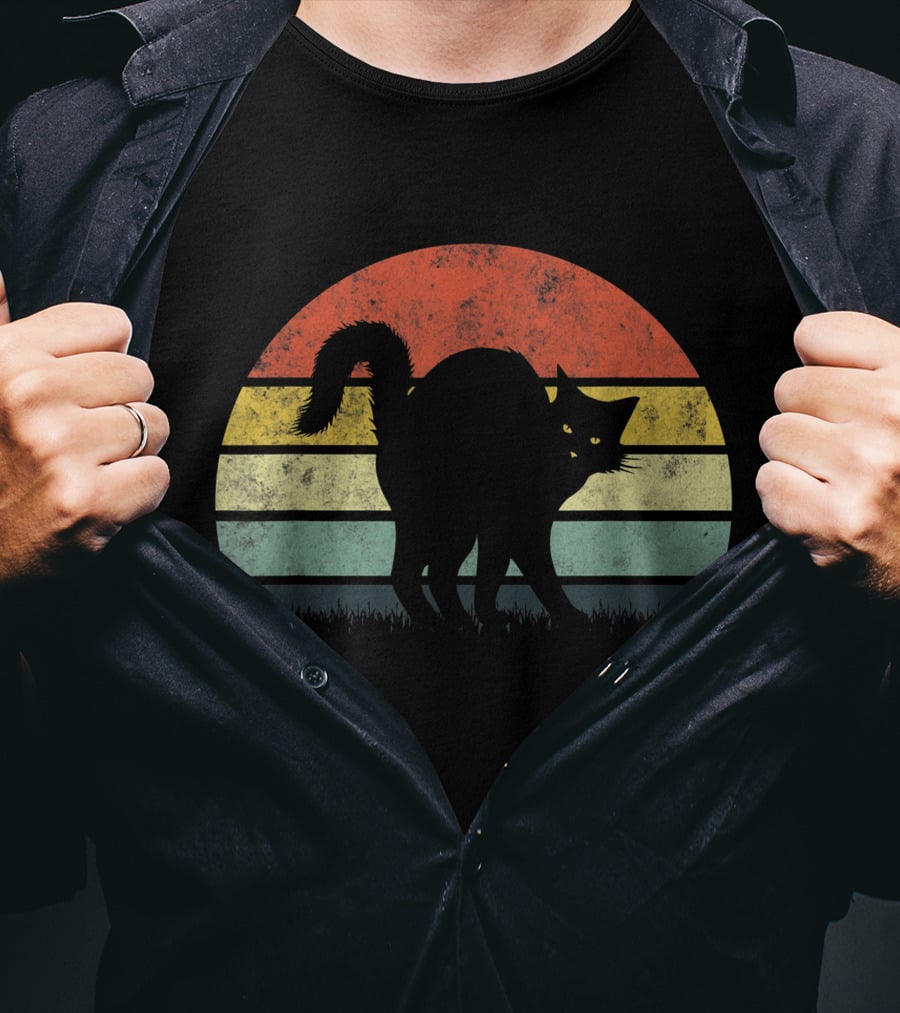Vintage Retro Scary Black Cat Silhouette Sunset T-Shirt