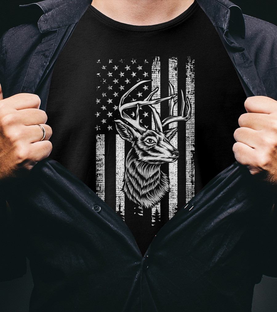 Deer Hunting Hunter Deer Head Antler With American Flag Background T-Shirt