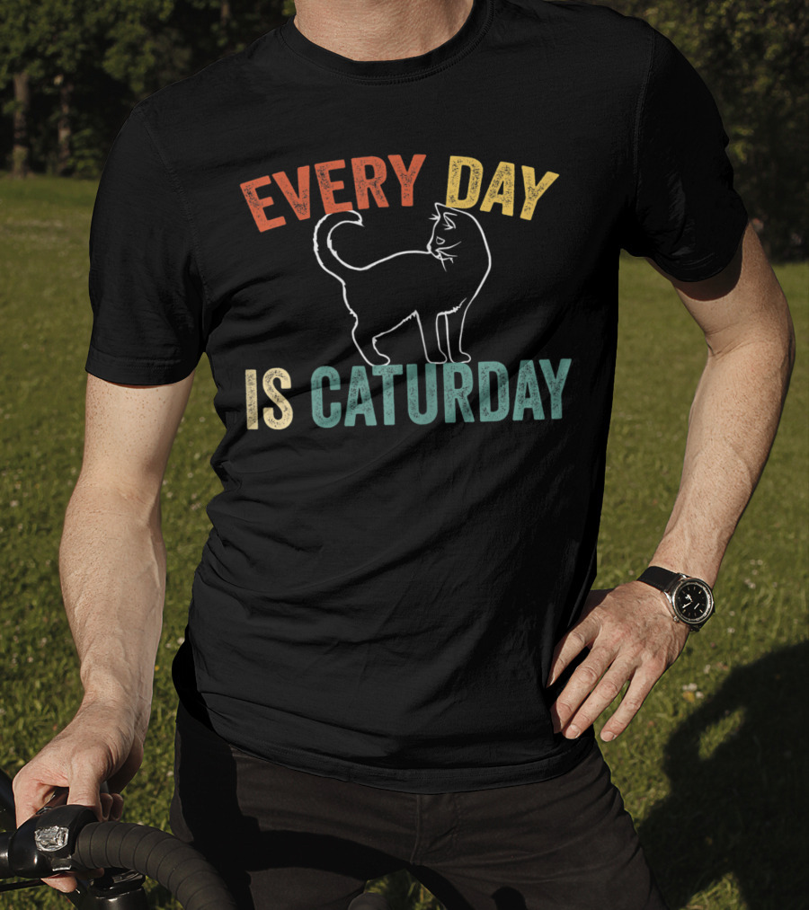 Every Day Is Caturday Cat Lover T-Shirt