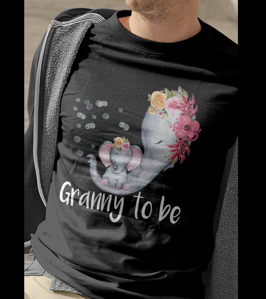 Granny To Be Elephant Baby Shower Floral For Girl T-Shirt