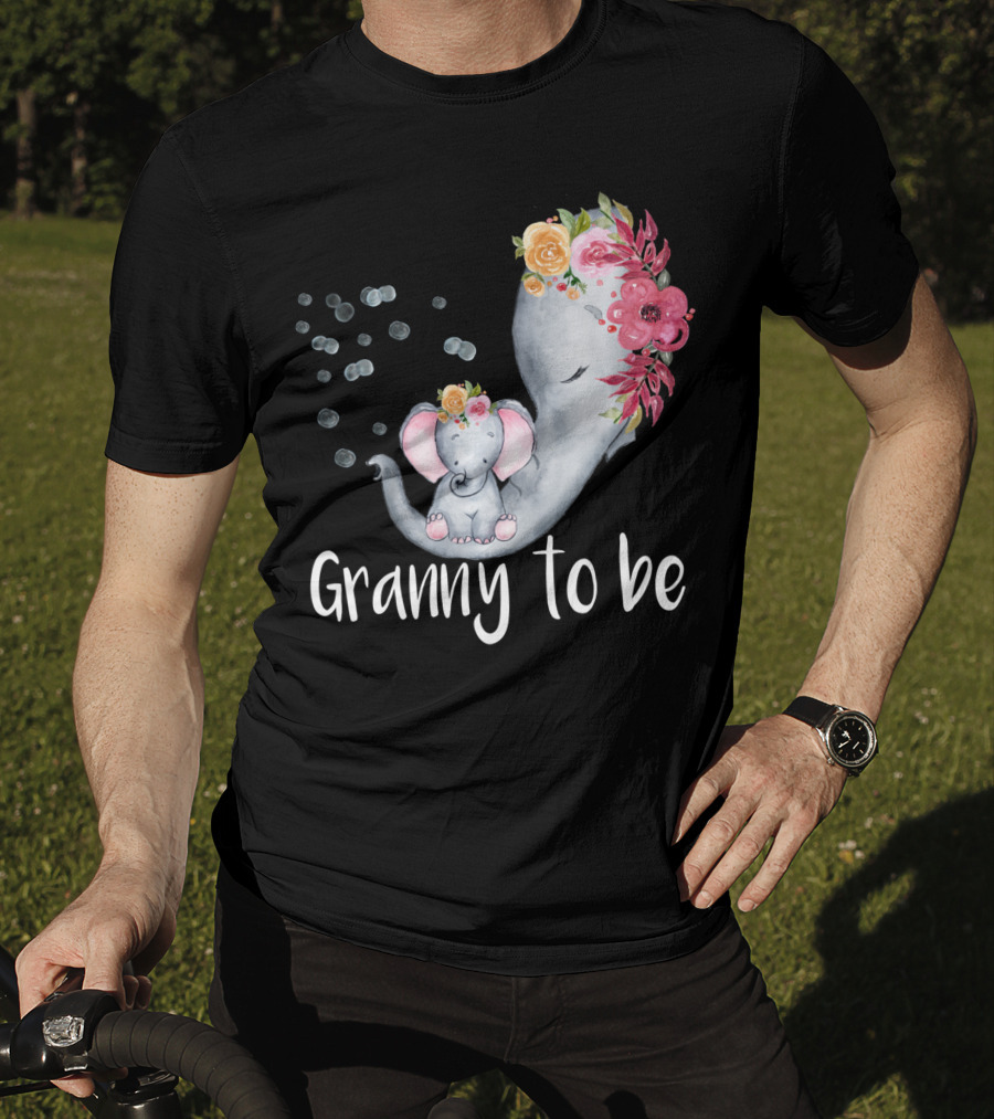 Granny To Be Elephant Baby Shower Floral For Girl T-Shirt