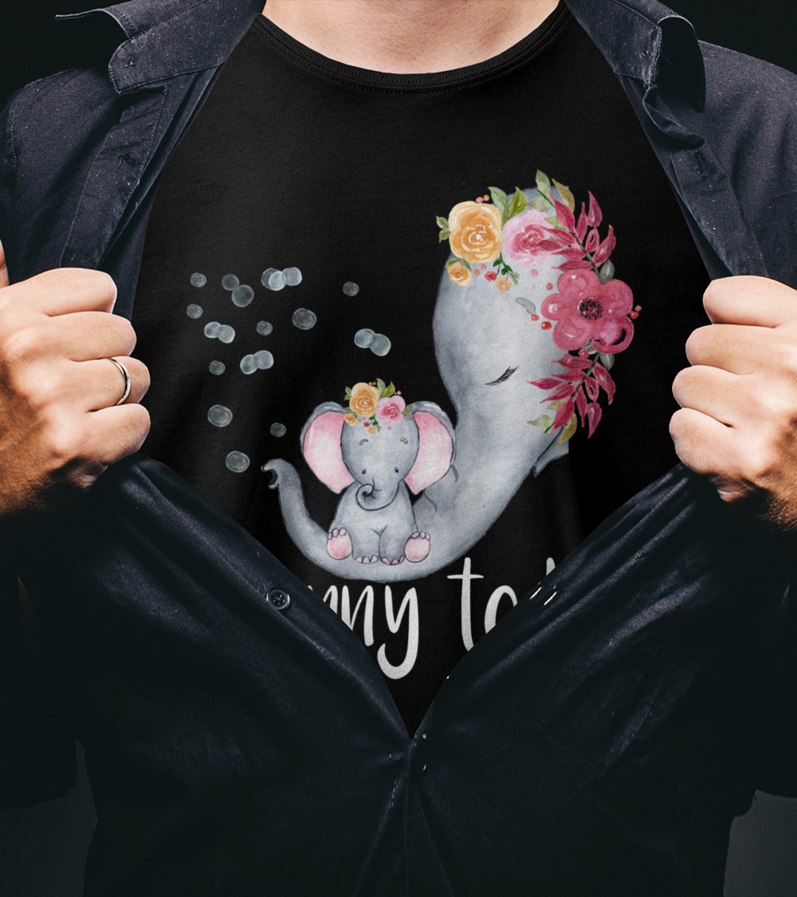 Granny To Be Elephant Baby Shower Floral For Girl T-Shirt