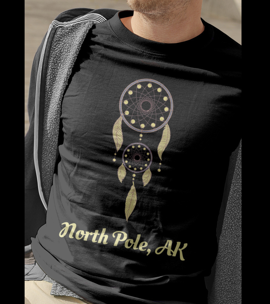 North Pole AK Dreamcatcher Native American Feathers Iconic T-Shirt