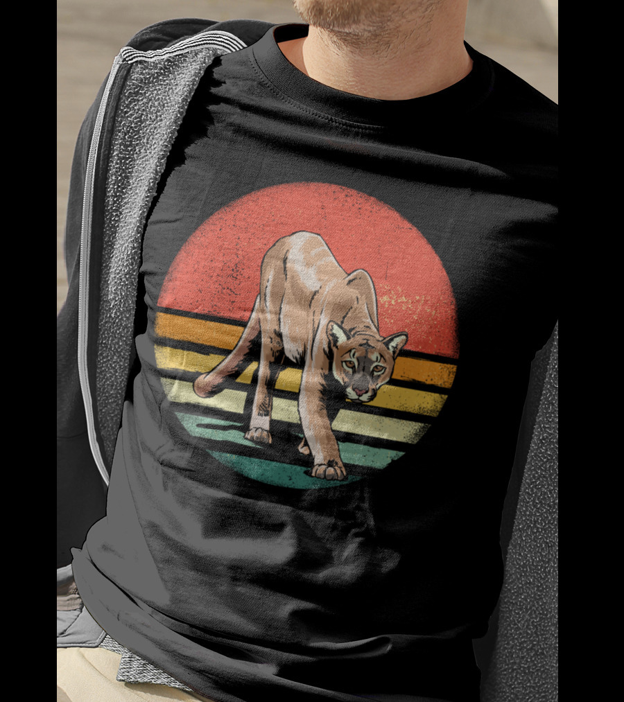 Retro Vintage Cougar Nature Wildlife Lover T-Shirt
