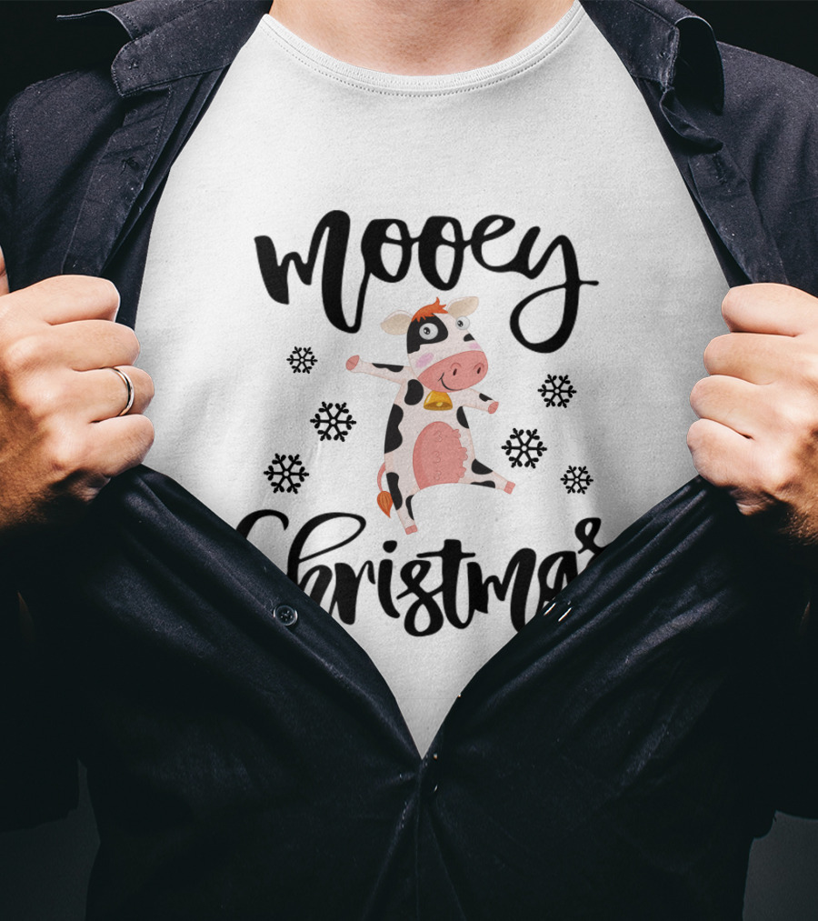 Mooey Christmas Funny Cows Dancing With Snowflakes Holiday Cow T-Shirt