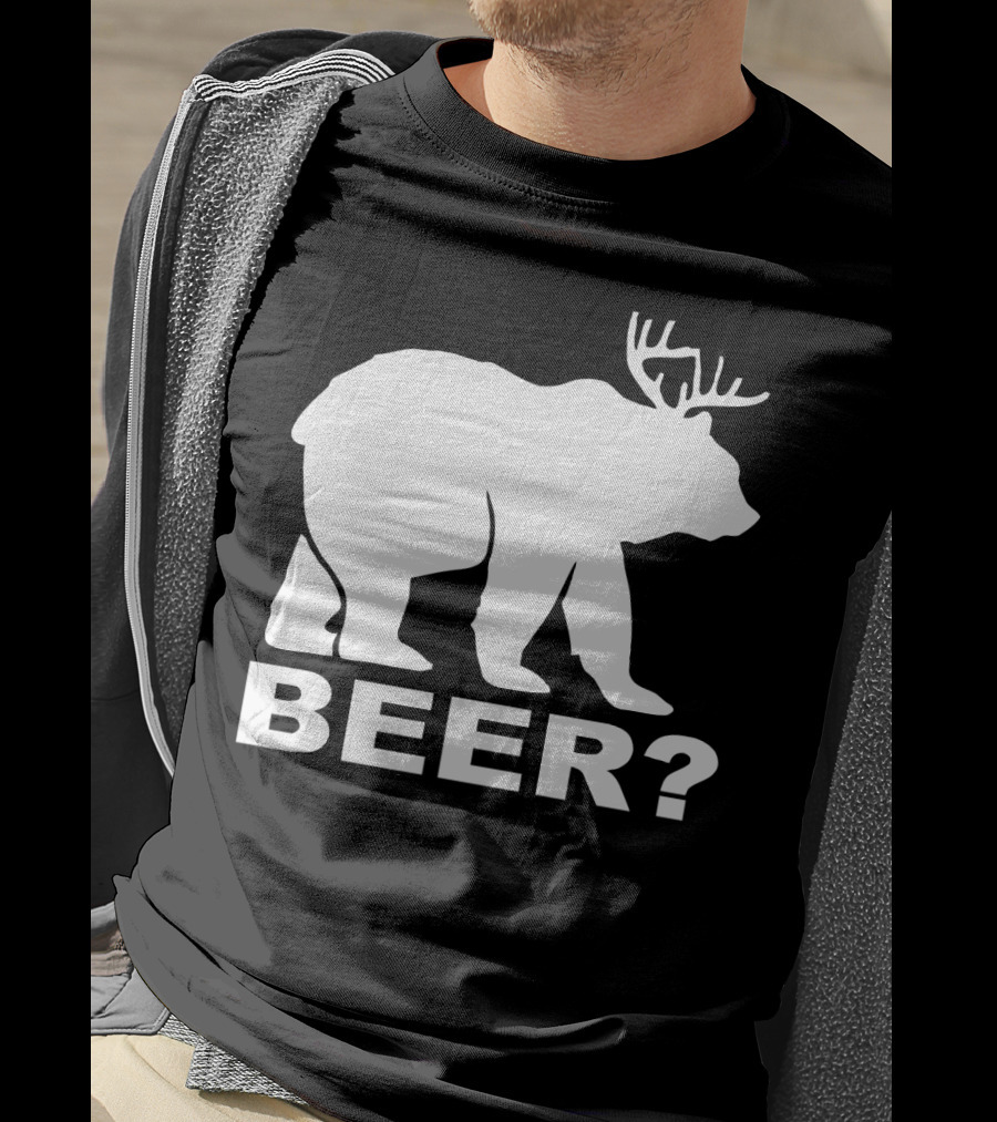BEER Funny Drinking Party Bear With Antlers Optical Illusion T-Shirt