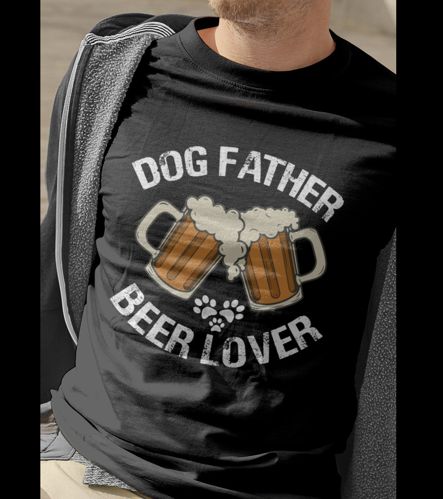 Dog Father Beer Lover Cheers With Paw Print Beer Mugs T-Shirt