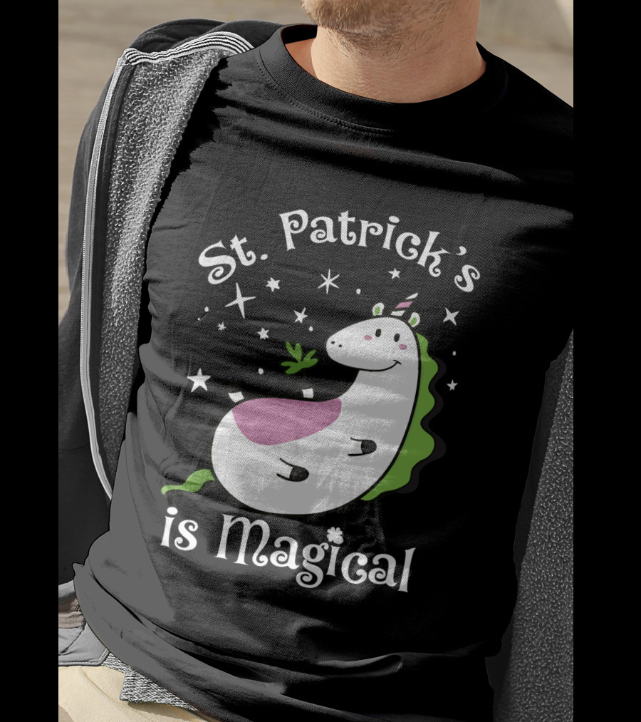 St. Patrick's Is Magical Shamrock Unicorn With Stars And Green Mane T-Shirt