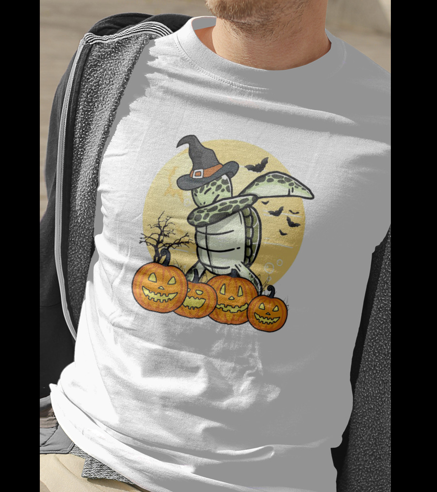 Turtle Dabbing With Witch Hat And Pumpkins Halloween Dab Dance T-Shirt