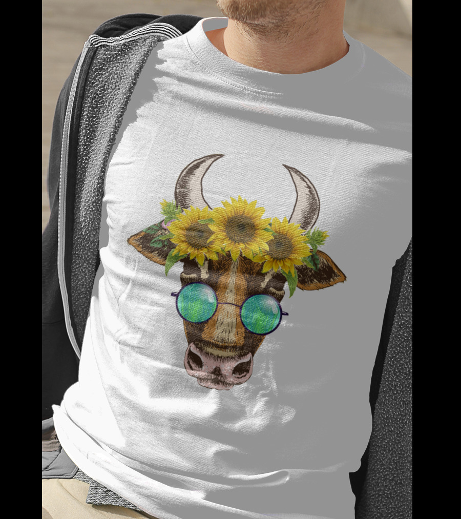 Cute Cow With Sunflower And Sunglasses Headpiece T-Shirt