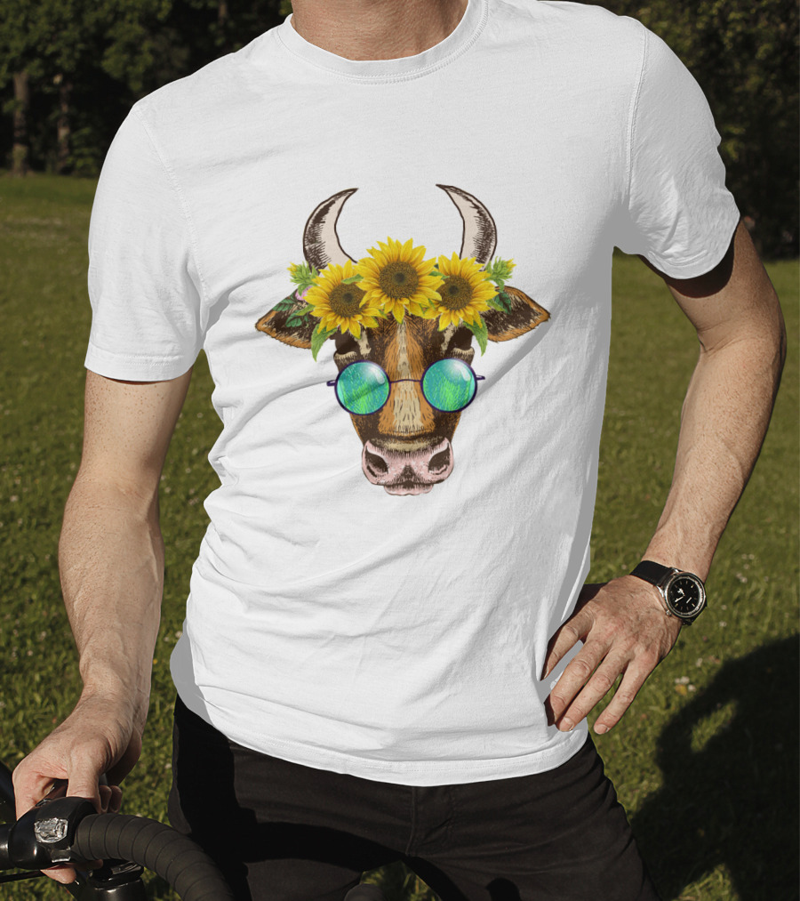 Cute Cow With Sunflower And Sunglasses Headpiece T-Shirt