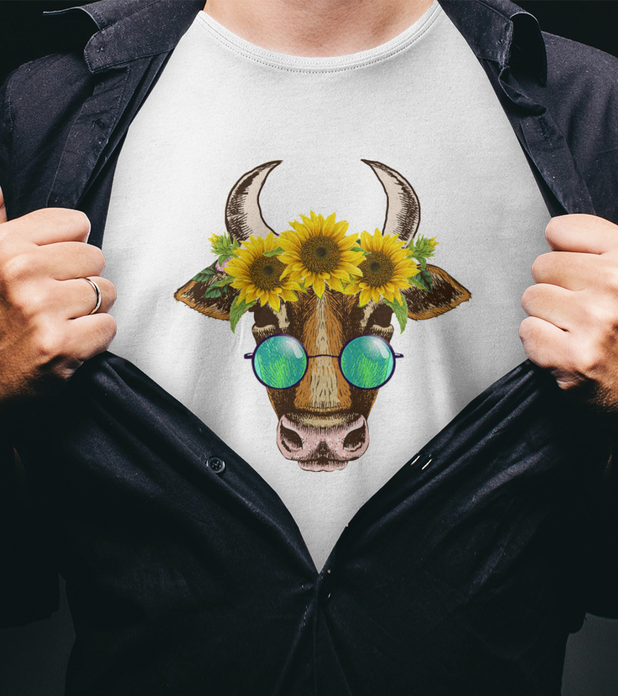 Cute Cow With Sunflower And Sunglasses Headpiece T-Shirt