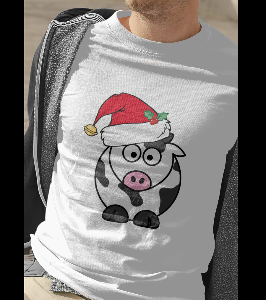 Cartoon Cow With Santa Hat And Holly Christmas Charm T-Shirt