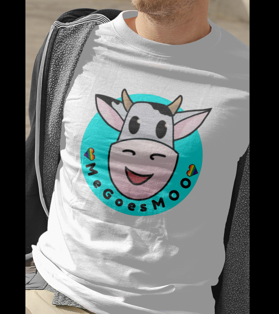 MeGoesMOO Cute Cow Face With Rainbow Hearts T-Shirt