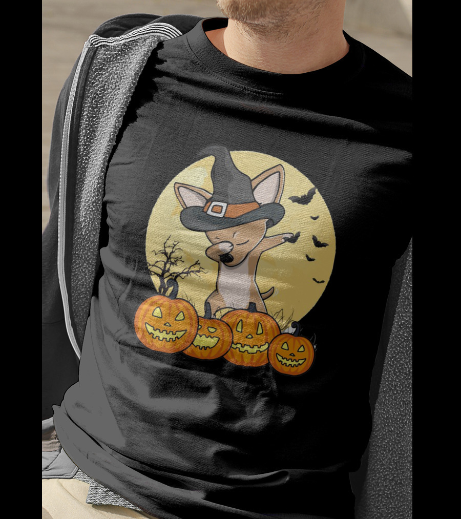 Chihuahua Dabbing In Witch Hat With Pumpkins Halloween Moon Background T-Shirt