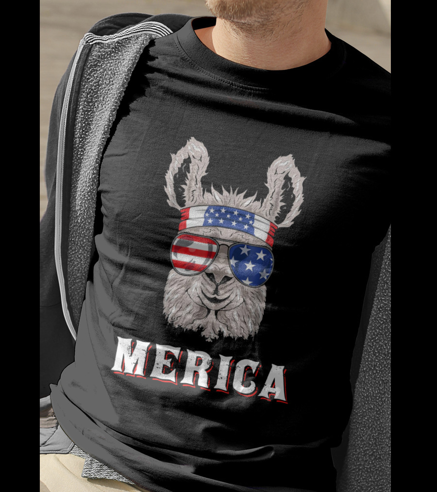 Llamerica Merica American Llama In Stars And Stripes Bandana And Sunglasses T-Shirt