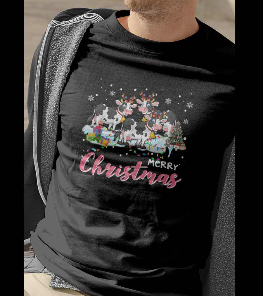 Merry Christmas Cows With Snowflakes, Gifts, And Tree T-Shirt