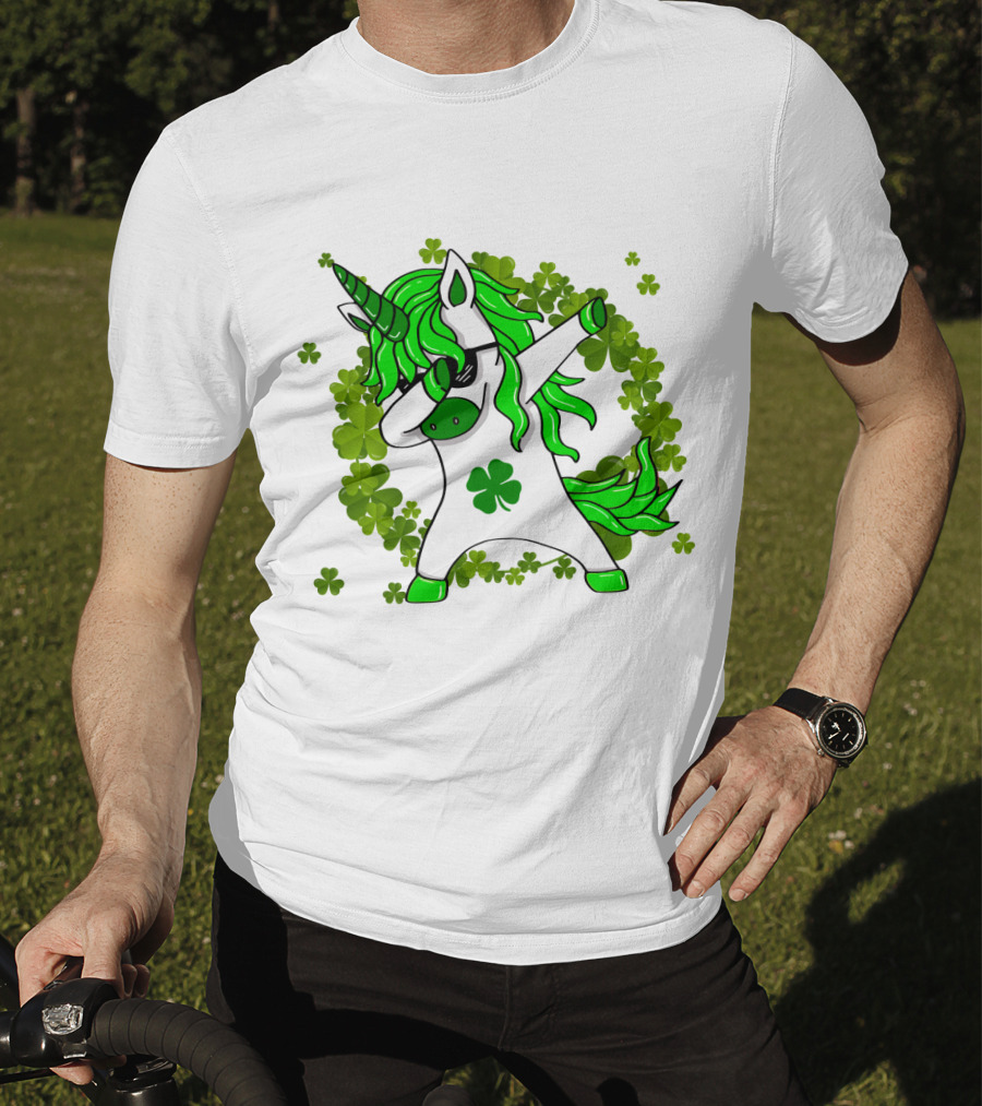 St. Patrick's Day Clover Unicorn Dabbing With Shamrock Mane Surrounded By Green Clovers T-Shirt
